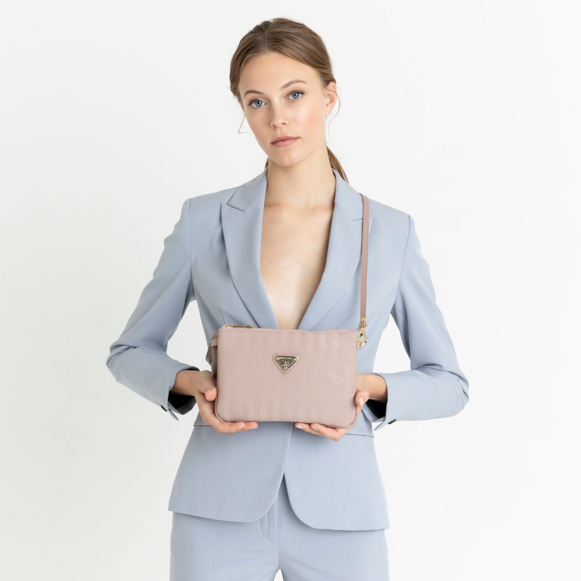 TAMINS | Umhängetasche soft rosé/gold - ON BODY