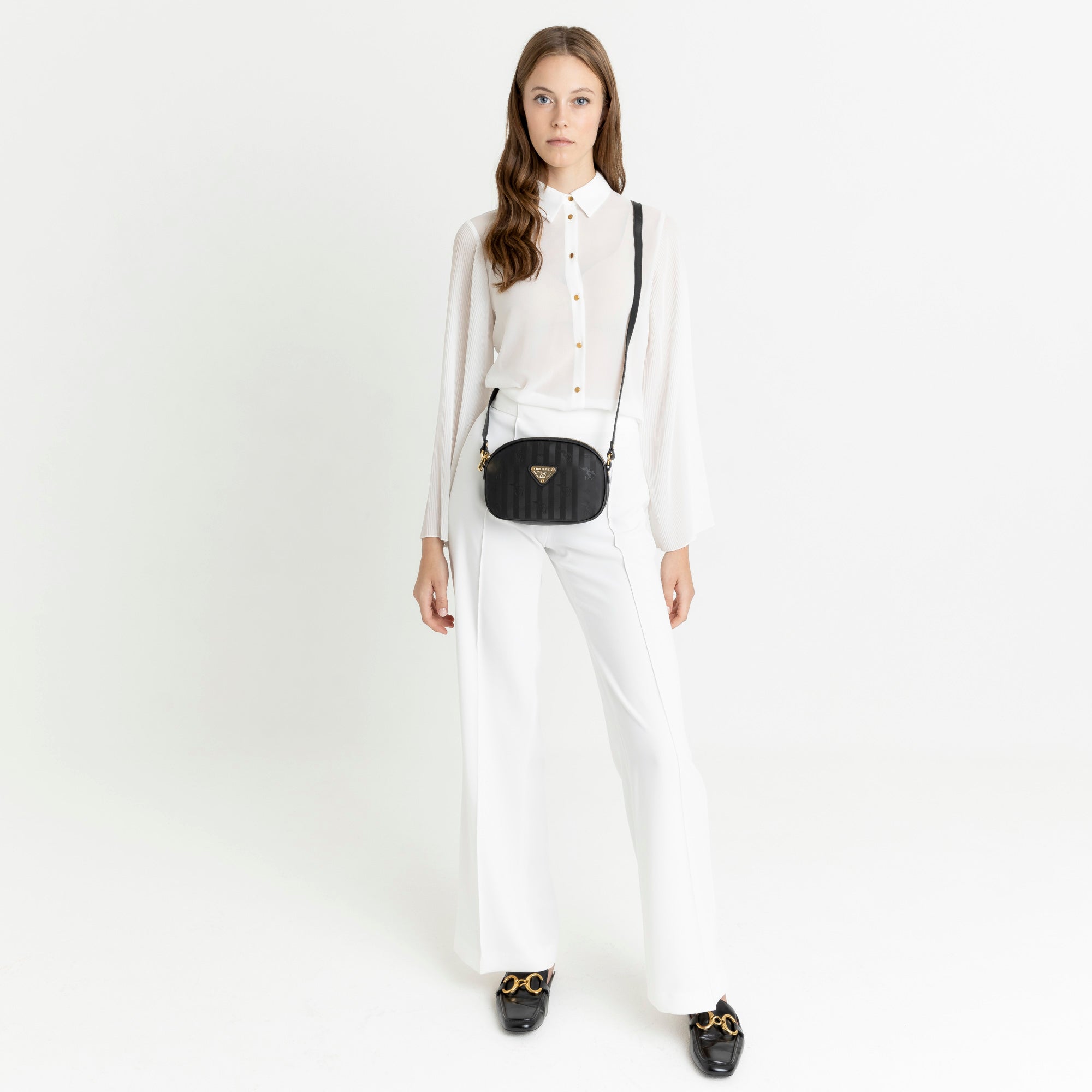 ORVIN | Umhängetasche classic schwarz/gold - FULL BODY