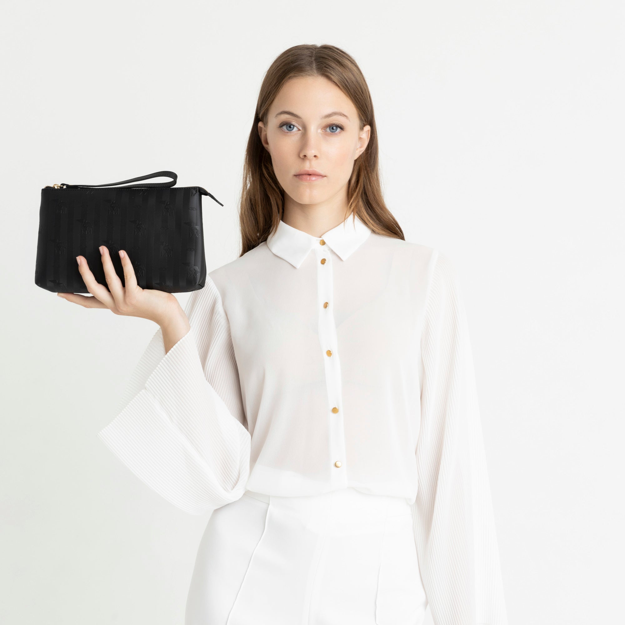 PIZOL | Necessaire classic schwarz/gold - ON BODY