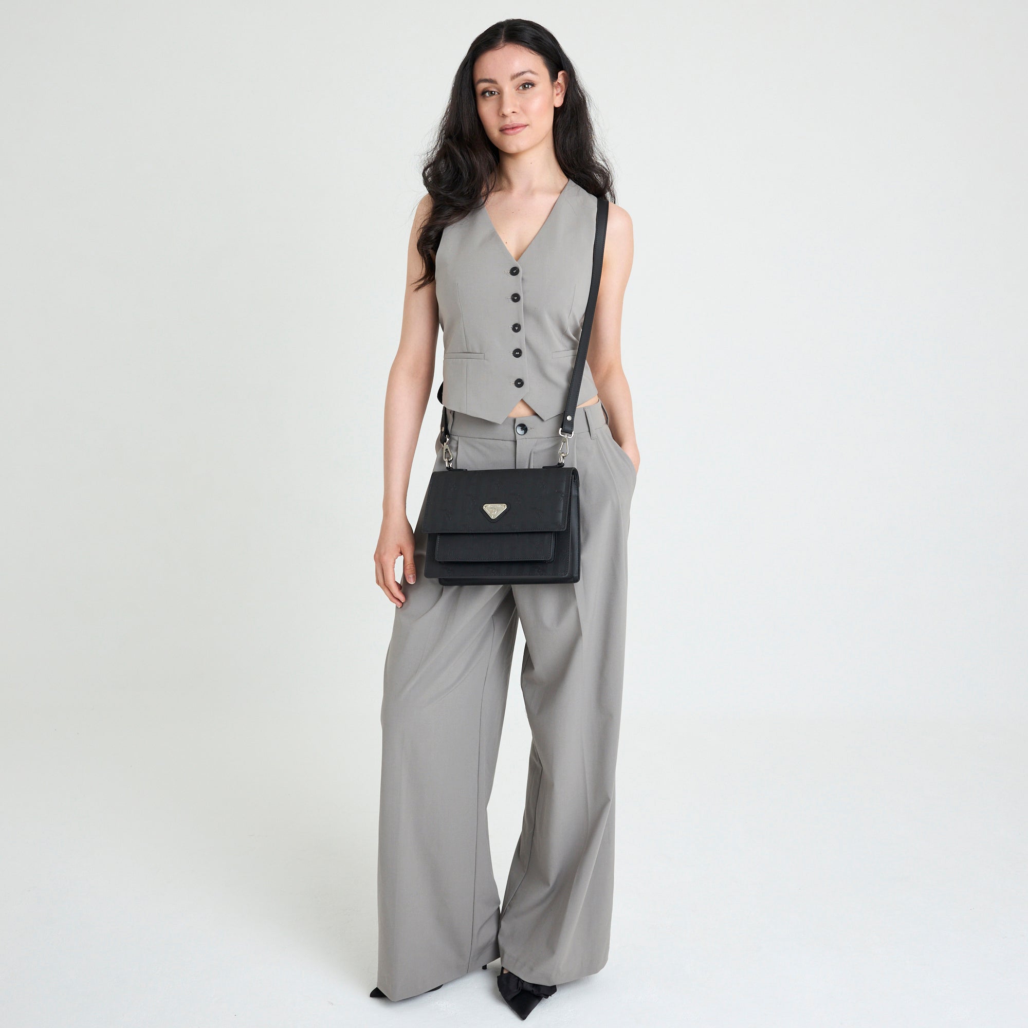 FEY | Umhängetasche classic schwarz/silber - full body