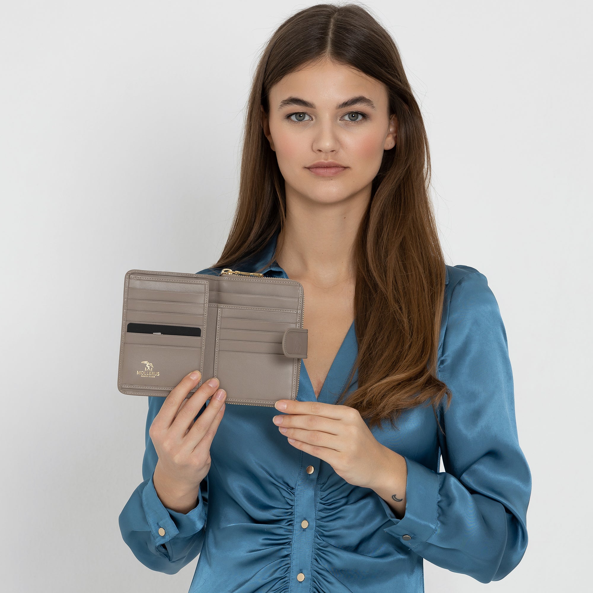 SAENTIS | Portemonnaie taupe grau/gold - full body