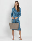 GISWIL | Businesstasche taupe grau/gold - full body