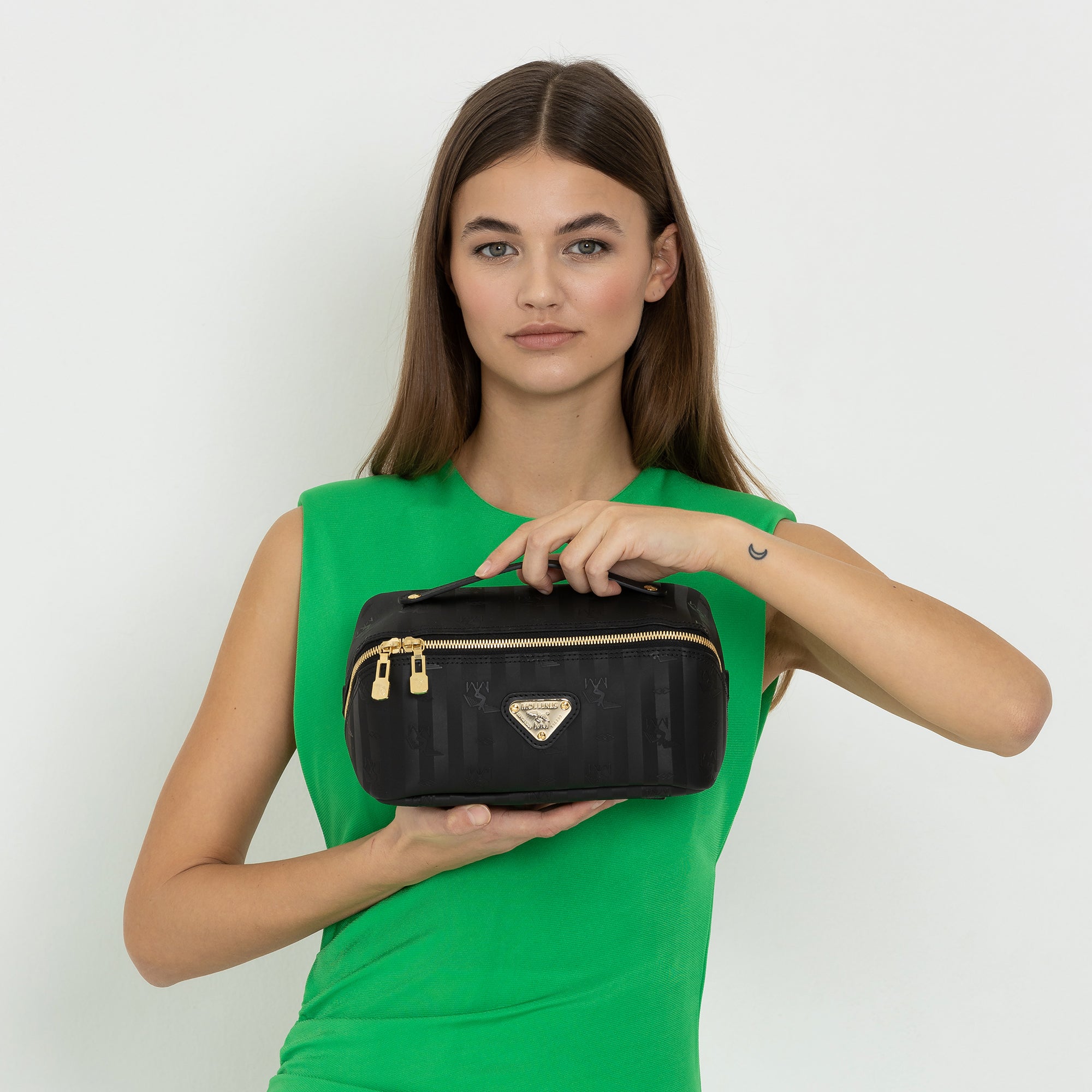 SERVAZ | Necessaire classic schwarz/gold - full body