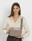 ZELL | Umhängetasche Pecarus taupe/rosè/silber - on body