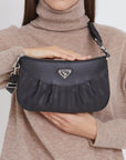 GRAZIA | Clutch classic schwarz/silber - close up