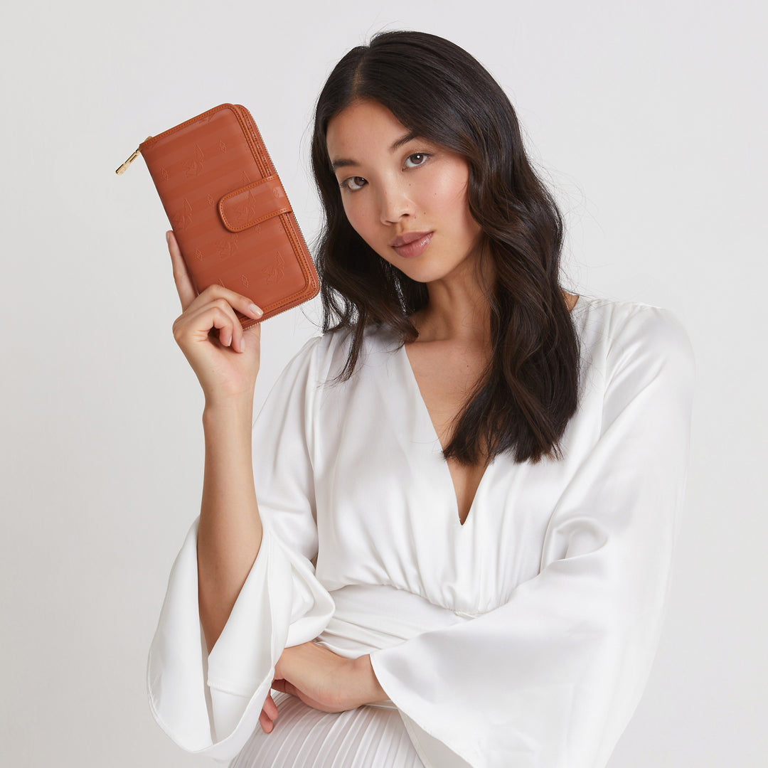 MATTERHORN | Portemonnaie sahara braun/gold - close up