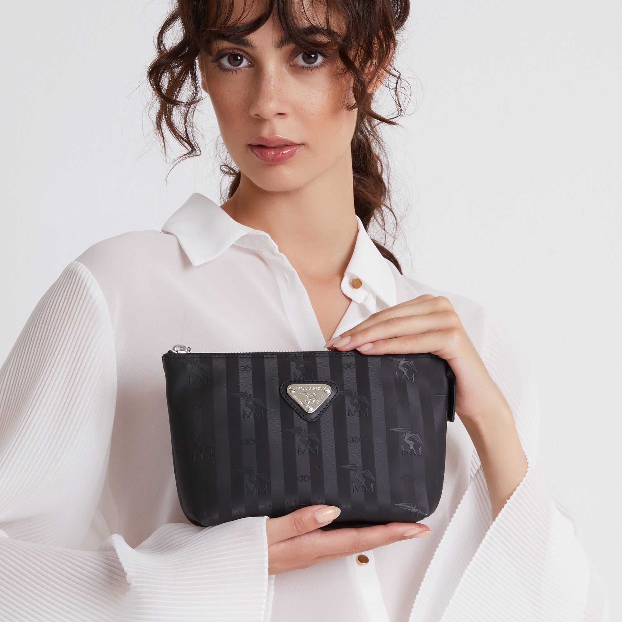 GONZEN | Necessaire classic schwarz/silber - CLOSE UP