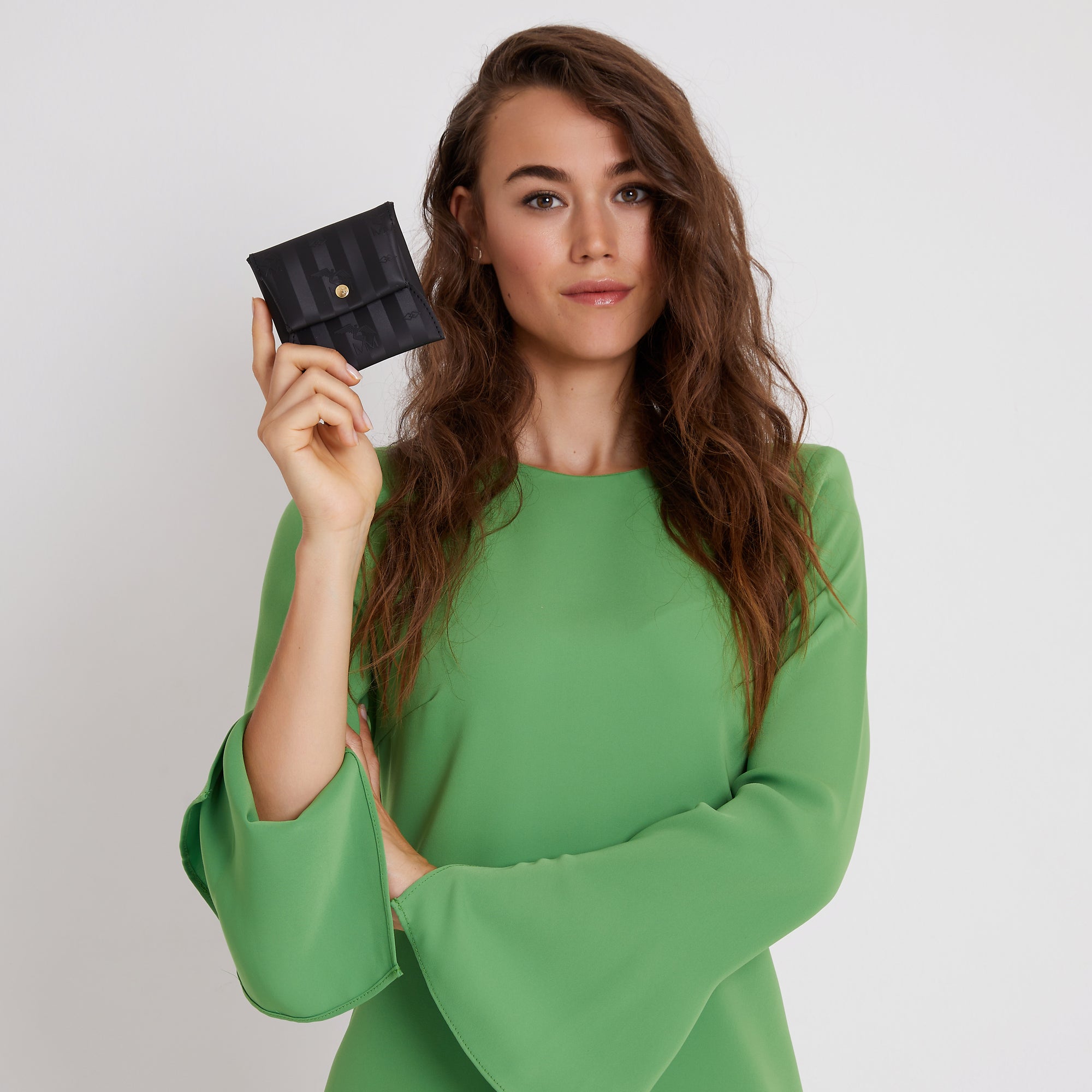 KANDER | Portemonnaie classic schwarz/gold - on body