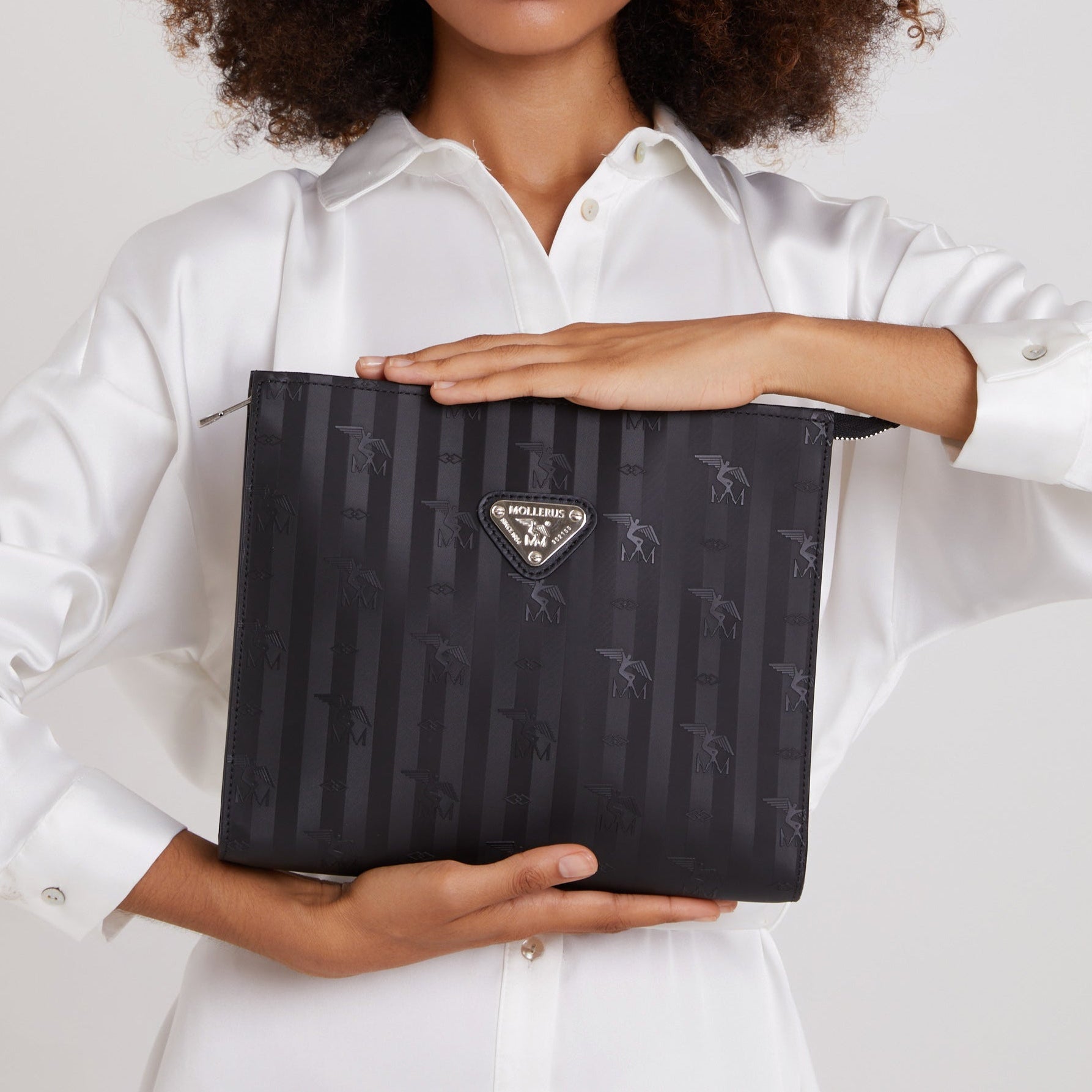 REUTE | Necessaire classic schwarz/silber - ON BODY
