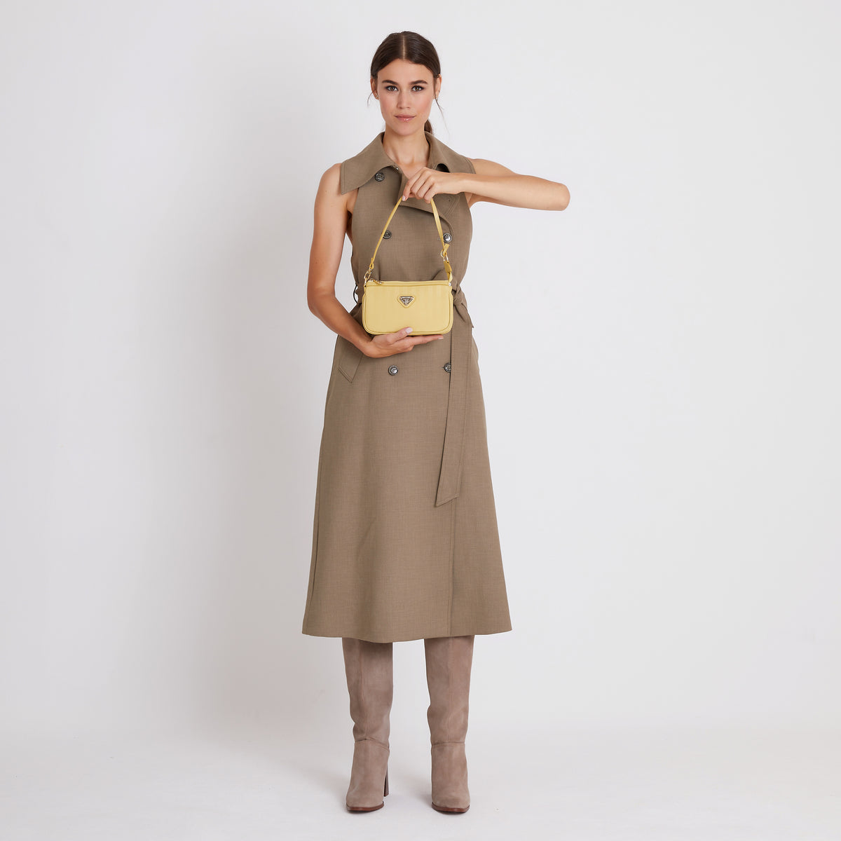 MISSY | Schultertasche ginger gelb/gold - on body