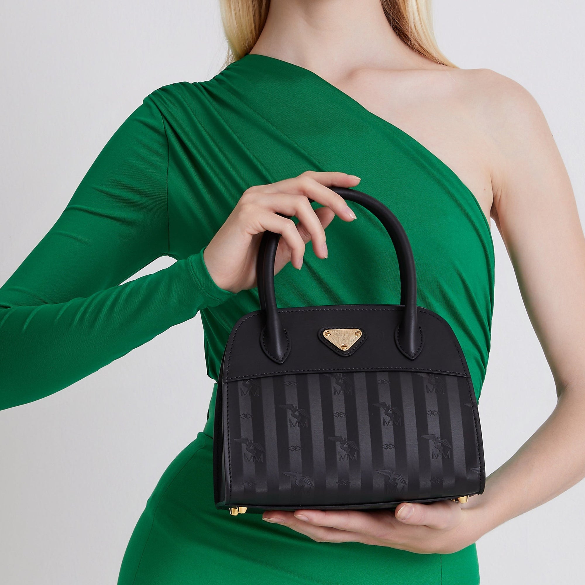 SOGLIO | Handtasche classic schwarz/gold - close up