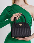 SOGLIO | Handtasche classic schwarz/gold - close up