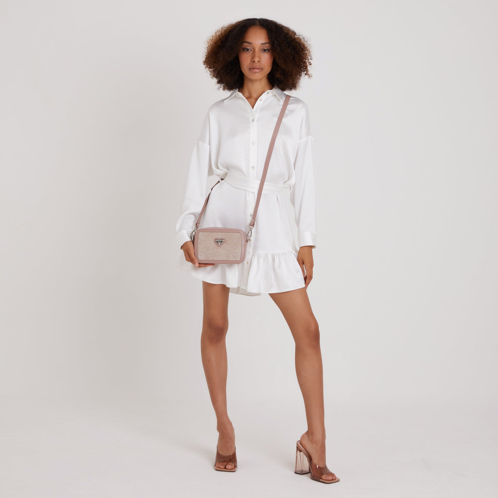 INWIL | Schultertasche Velour soft rosé/silber- ON BODY