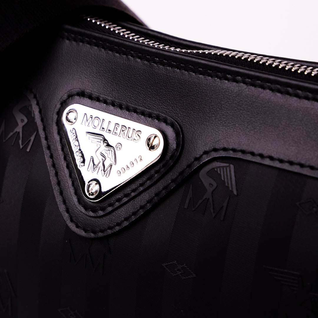 FLUMS | Umhängetasche classic schwarz/silber - detail