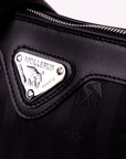 FLUMS | Umhängetasche classic schwarz/silber - detail